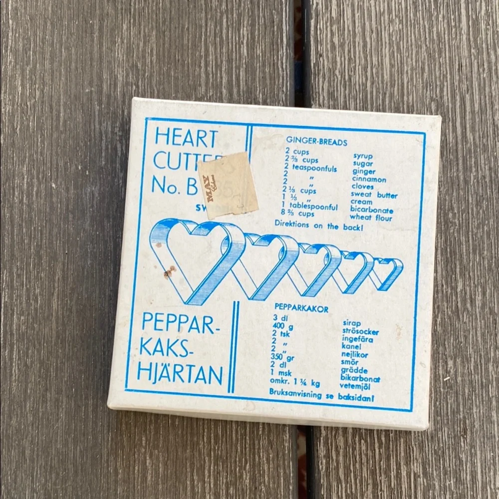Vintage Heart Cutters, 1980's Aluminum Heart Shaped Cookie Cutter Set Sweden